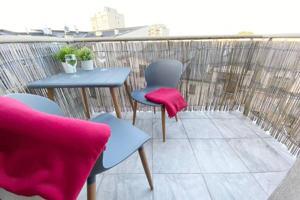 Style Apartment Next To Kazimierz And Old Town + Netflix Cracóvia Exterior foto